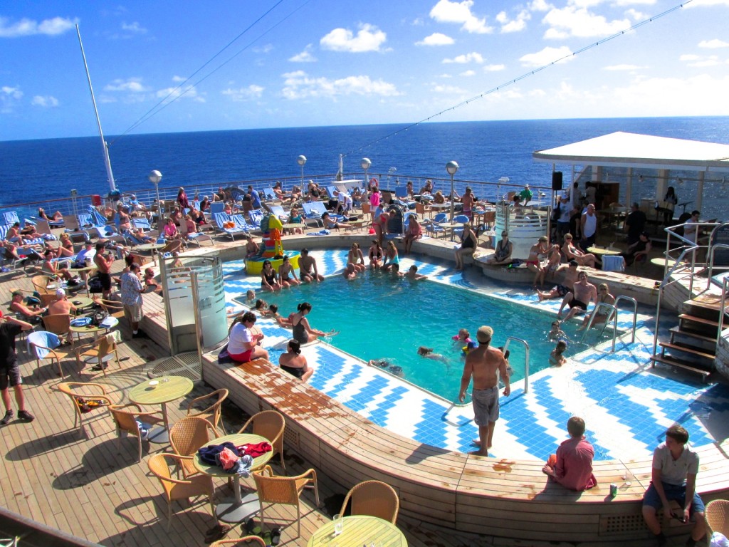 15.01.08 At Sea Day on Lido Deck Pool