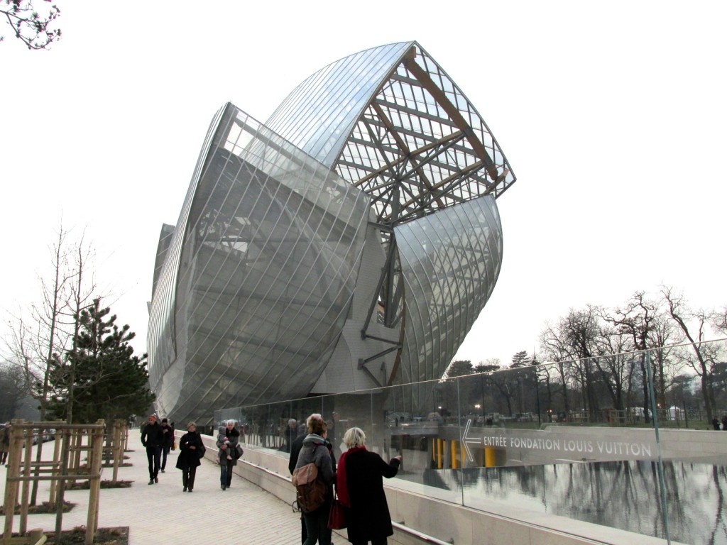 15.02.18 Vuiton Museum Exterior 5