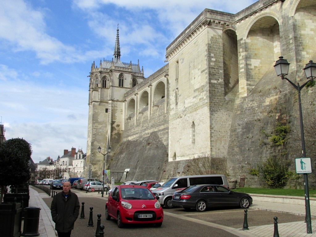 15.02.24 Amboise Chateau Wall from Town
