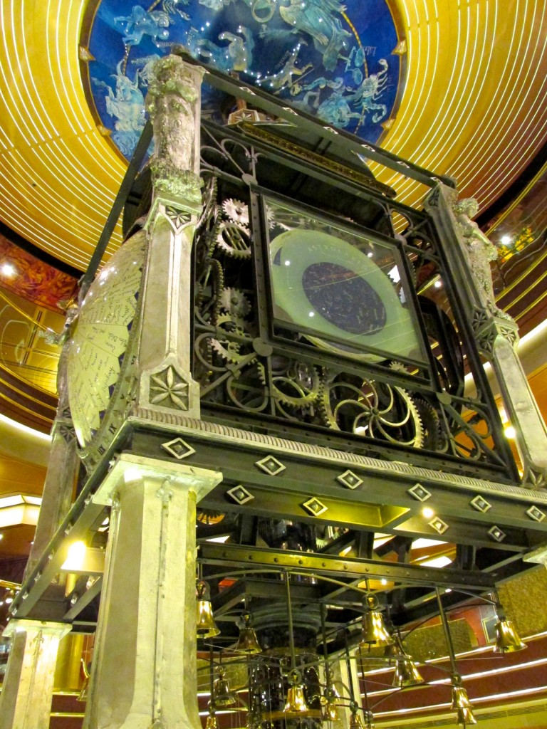 06:10:15 Amsterdam Astro Clock Atrium